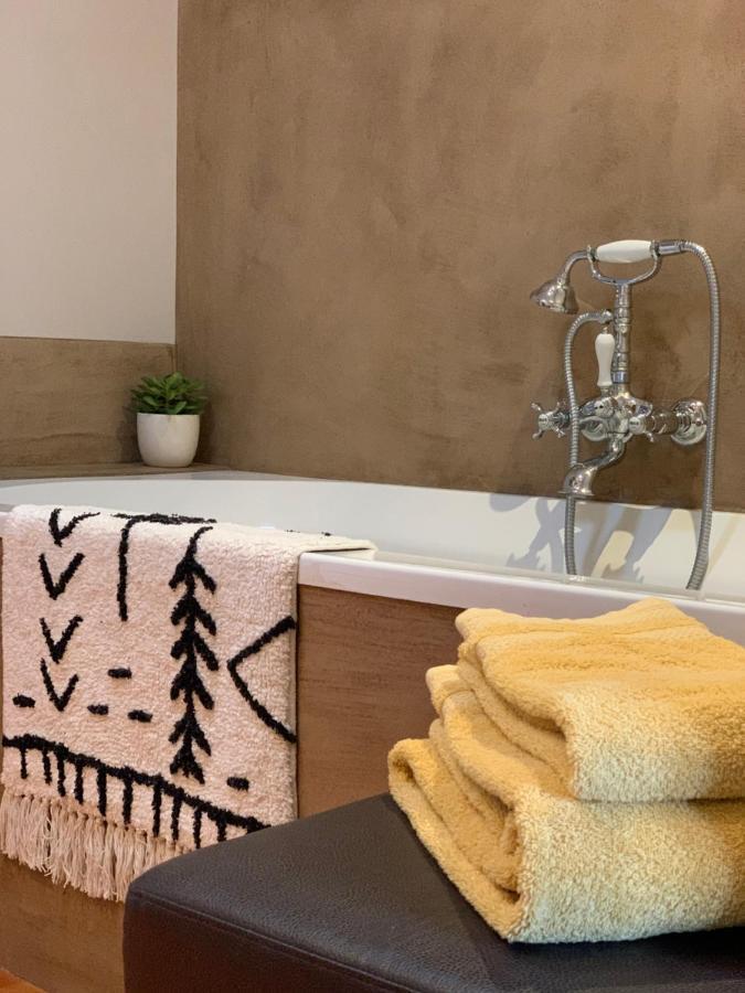 Cote Jardin Bed & Breakfast Sainte-Suzanne  Dış mekan fotoğraf