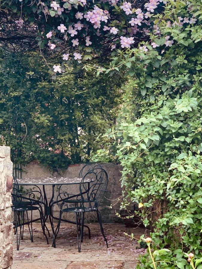 Cote Jardin Bed & Breakfast Sainte-Suzanne  Dış mekan fotoğraf